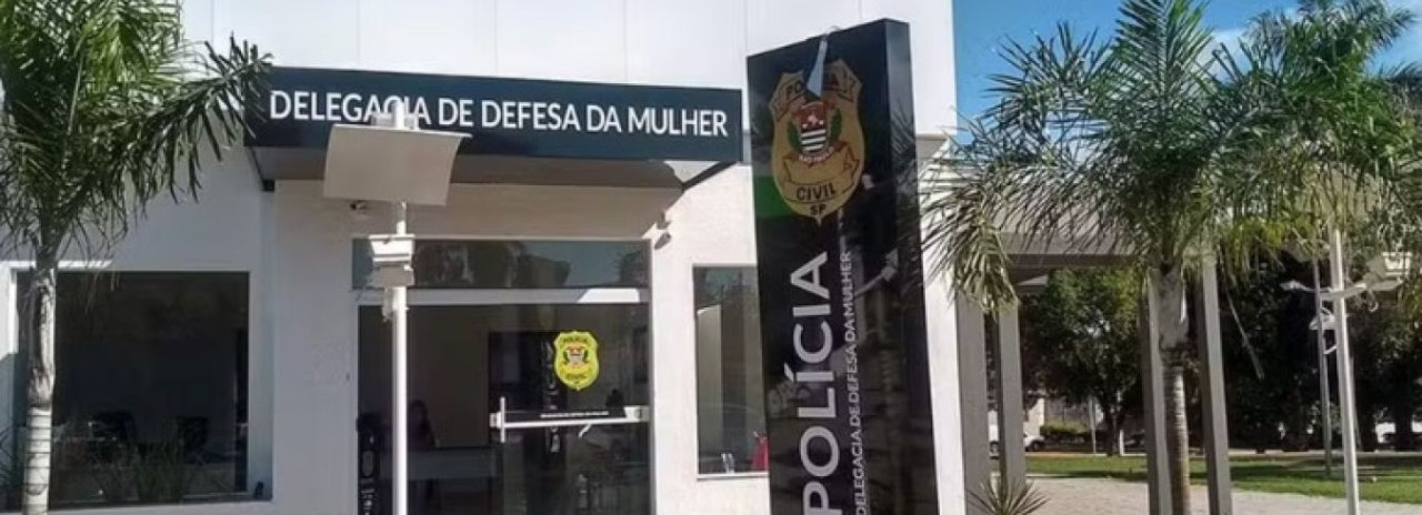 Homem é preso suspeito de ficar nu e tentar atrair criança para garagem 
