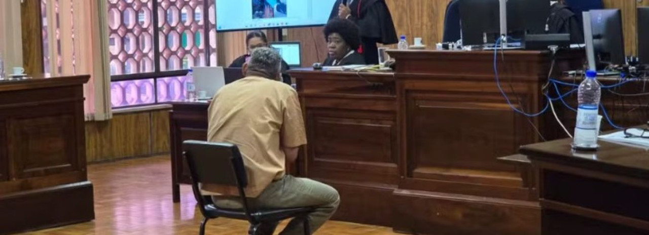 Homem é condenado a 30 anos de prisão por incendiar casa e matar enteado carbonizado