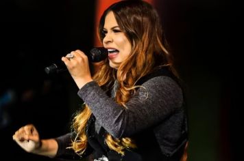 Valeska Mayssa faz show gratuito no próximo sábado em celebração ao aniversário da cidade
