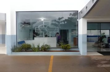 Médico corta testa de recém-nascida durante parto e é demitido