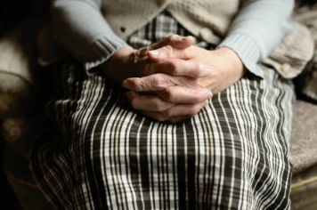 Filho é condenado por se apropriar de benefícios da mãe idosa com Alzheimer em Auriflama