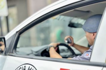 Mulher procurada pela Justiça é capturada durante patrulhamento em Auriflama