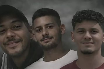 Irmãos mortos após carro ser esmagado por caminhão são velados juntos