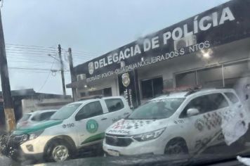 Homem é detido com duas adolescentes em alojamento de empresa agrícola em Pereira Barreto