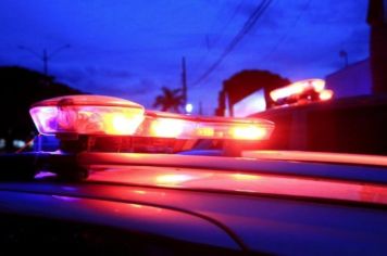 Homem é preso por tentativa de feminicídio contra irmã em Guzolândia