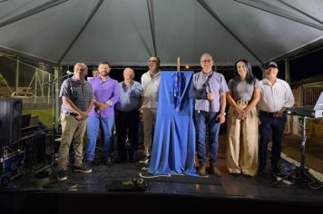 Júnior entrega obras de revitalização da quadra e da praça do Jardim América