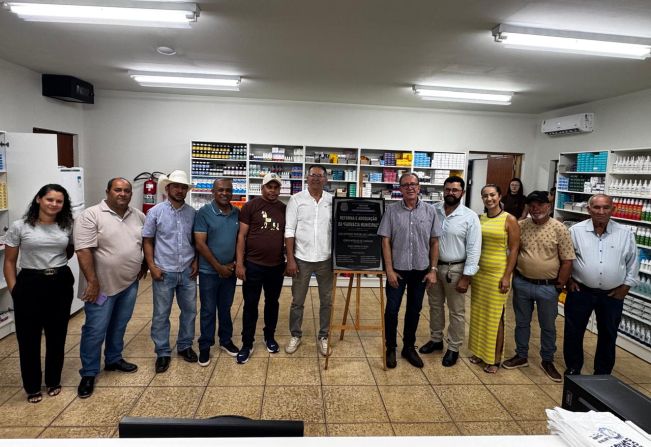Prefeito Júnior entrega obras de adequação na Farmácia Municipal e destaca avanço na saúde 