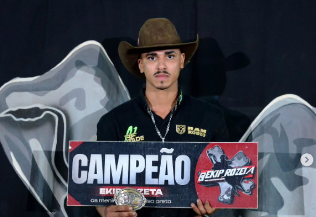  Auriflamense conquista título na montaria em touros na 35ª Festa do Peão de Nova Luzitânia