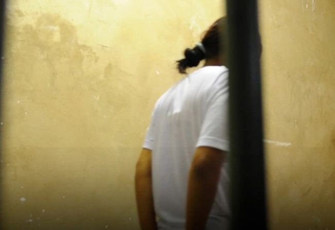 Mulher procurada por tentativa de homicídio em General Salgado vai depor como testemunha e acaba presa em delegacia