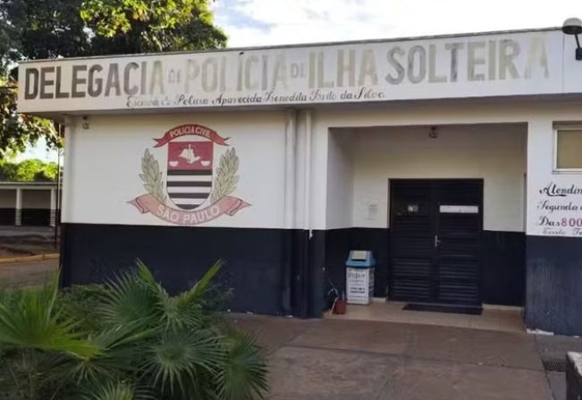 Jovem é preso após esfaquear homem durante briga em bar
