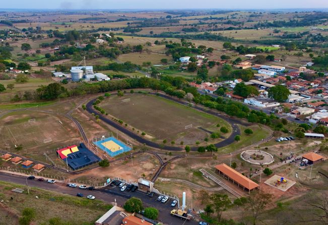 Semana começa com calor intenso e umidade baixa; temperaturas podem chegar a 40°C