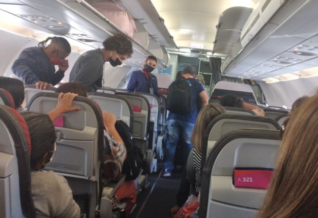 Justiça condena Latam a indenizar morador de Auriflama por cancelamento e atraso de voo