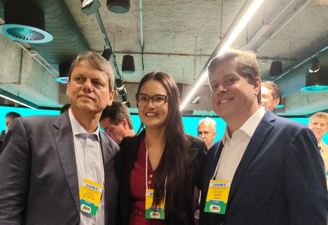 Prefeita Katia Morita leva demandas de Auriflama ao governador Tarcísio em almoço político na capital