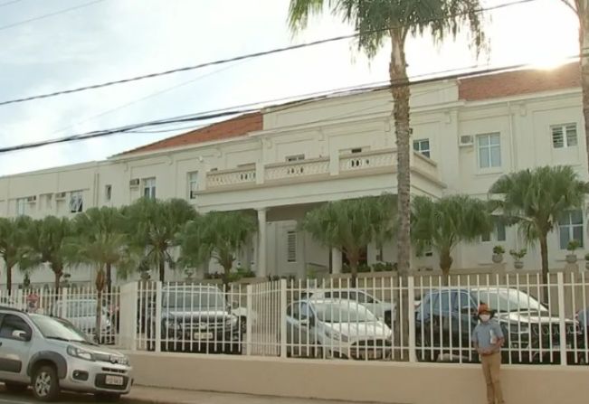 Homem espancado foge de hospital, volta em estado grave e morre após internação na UTI 