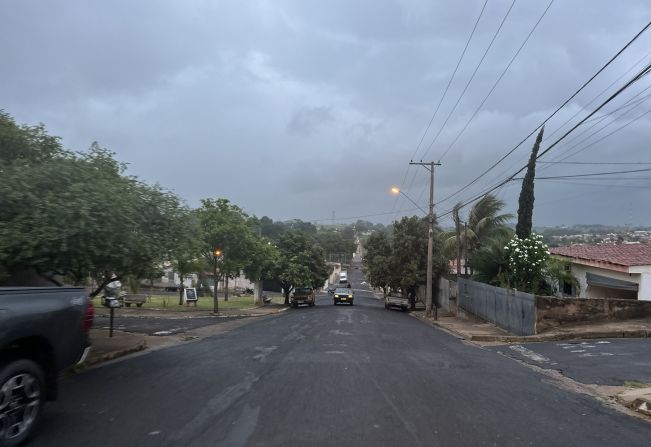 Previsão para os próximos cinco dias em Auriflama: chuva, ventos fortes e alerta de tempestade