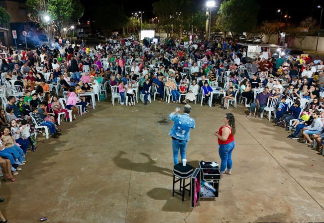 Magia, música e diversão marcam a primeira noite do Festival Ver & Viver Cultura em Guzolândia