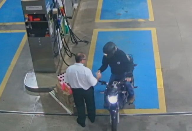 Suspeito de assaltar seis postos de combustível é preso com moto e dinheiro
