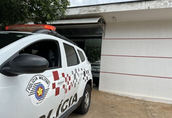 Homem é preso por violência doméstica mesmo após ser esfaqueado pela esposa em Auriflama