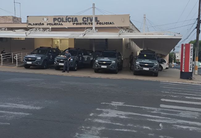 Adolescente é esfaqueado no rosto após pegar carona com desconhecido