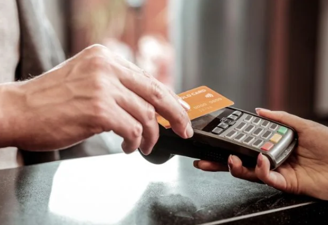 Cuidador é condenado por furtar cartão de idosa e fazer compras em bares de Auriflama