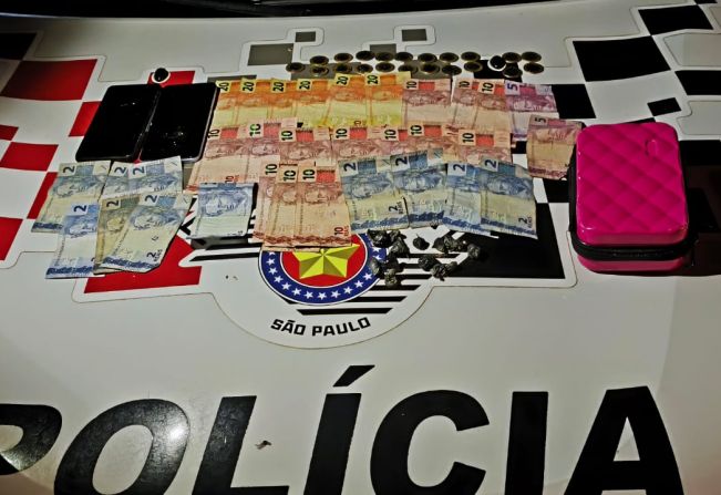 Casal é preso com cocaína e dinheiro durante operação da PM no bairro São Bento