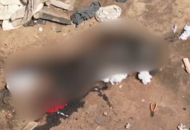Drone flagra corpo em decomposição em laje de indústria abandonada