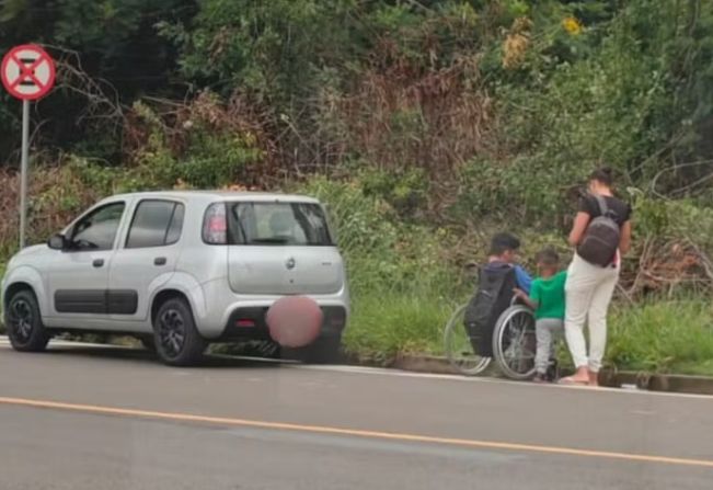 Cadeirante denuncia discriminação por motoristas de aplicativo após corrida ser recusada: “Me senti constrangido”