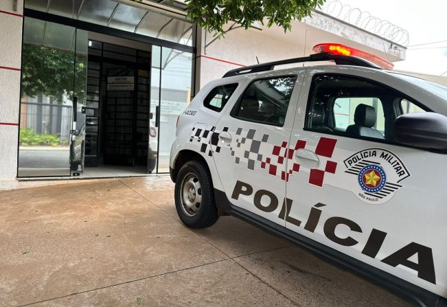 Homem é preso por agredir e ameaçar a esposa em Auriflama