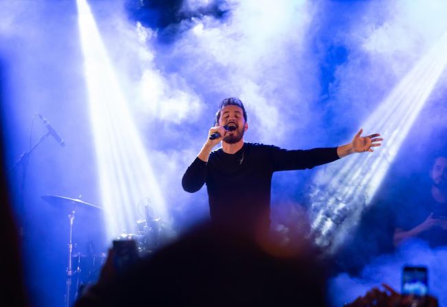 Show de Tony Allysson reúne 2 mil pessoas em noite de fé e música na Praça Matriz de Auriflama