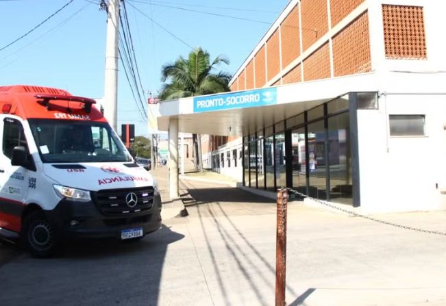 Homem é atacado com golpes de facão dentro de academia e fica ferido